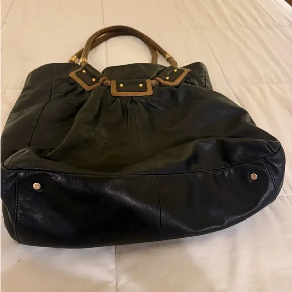 Charles David Black Leather Tote Bag - Picture 2 of 4